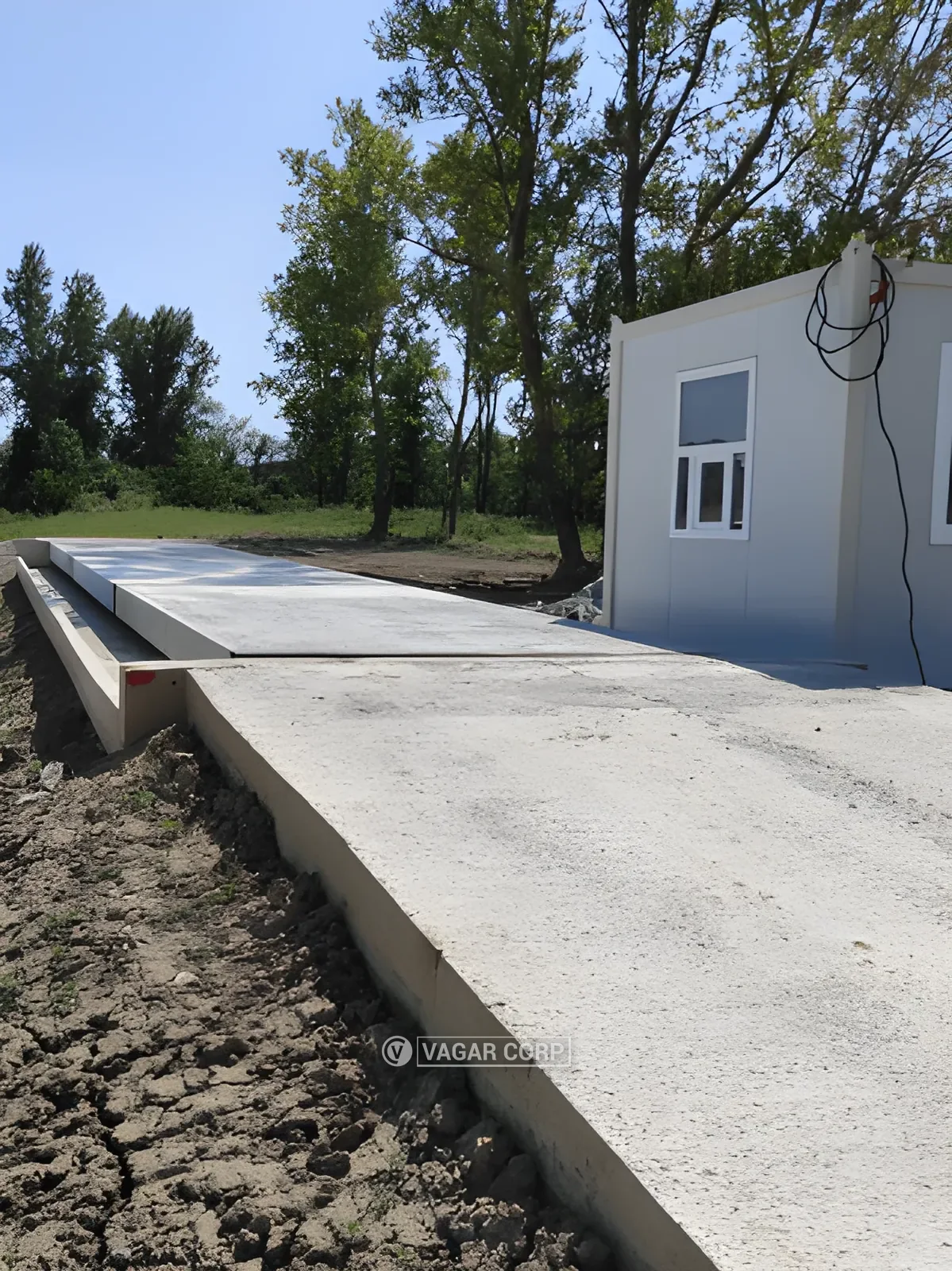 Betonska kamionska vaga i vagarska kućica